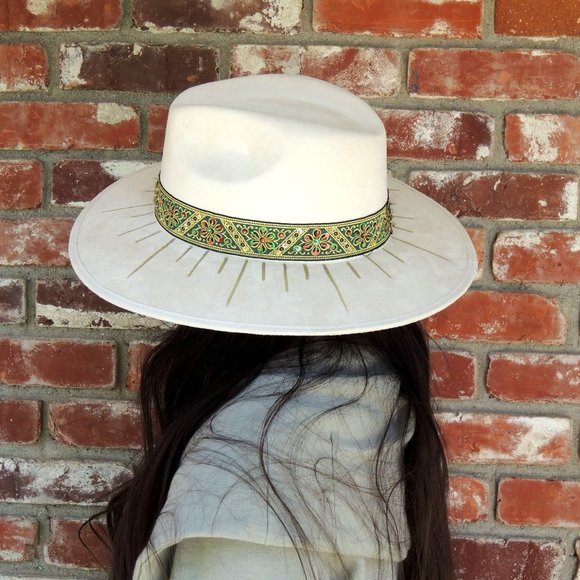 Handmade wide brim hat made in Mexico hand painted - Picture 4 of 7